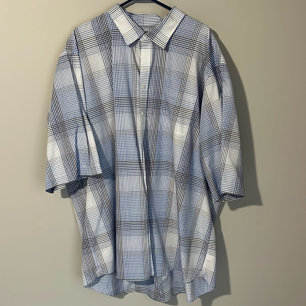 Men's Blue and White Check Button-Up Shirt